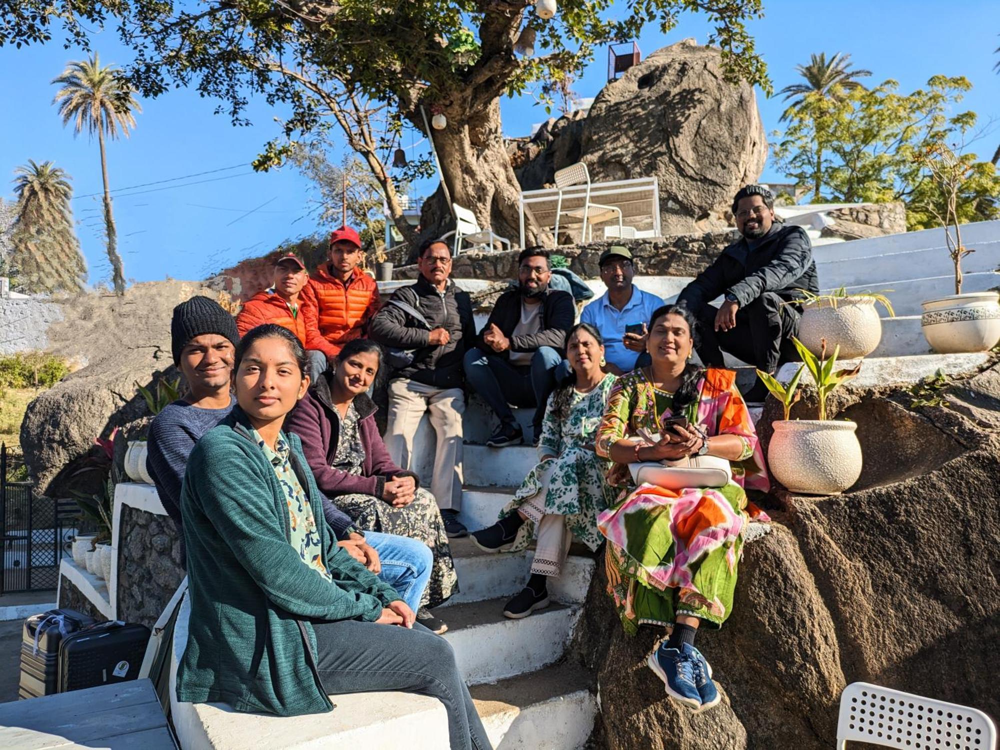 Valley Nest For 6-12 Pax 아부 산 외부 사진